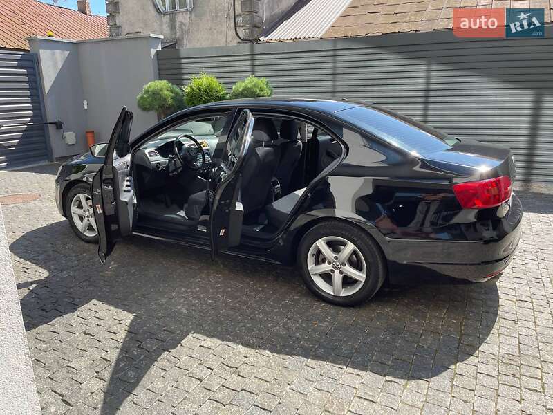 Седан Volkswagen Jetta 2014 в Житомирі фото 6 Седан Volkswagen Jetta 2014 в Житомирі