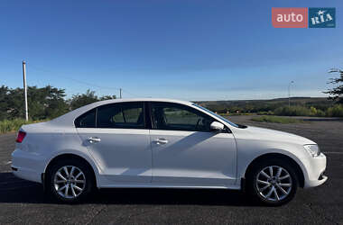 Седан Volkswagen Jetta 2013 в Дніпрі