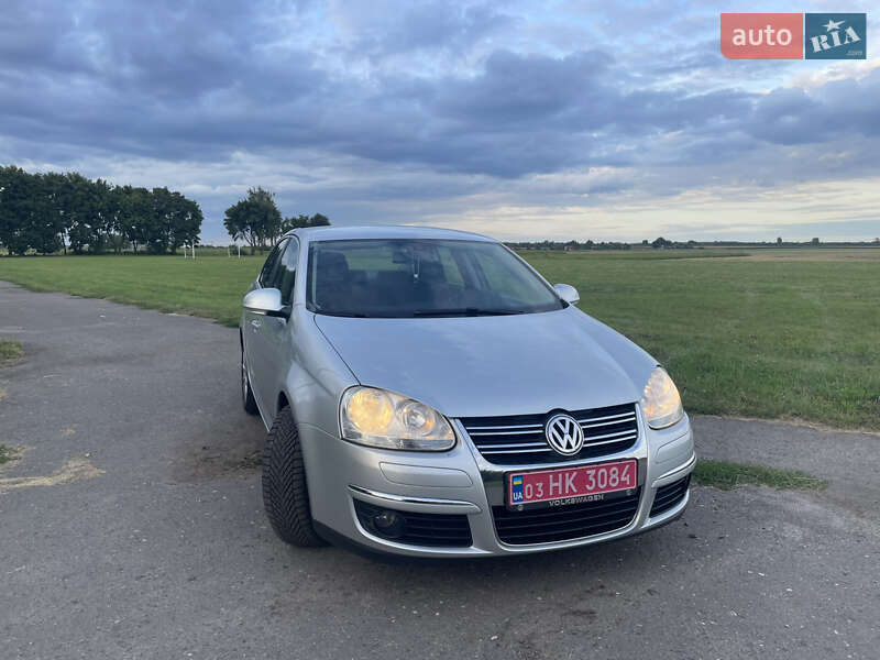 Седан Volkswagen Jetta 2007 в Дубно