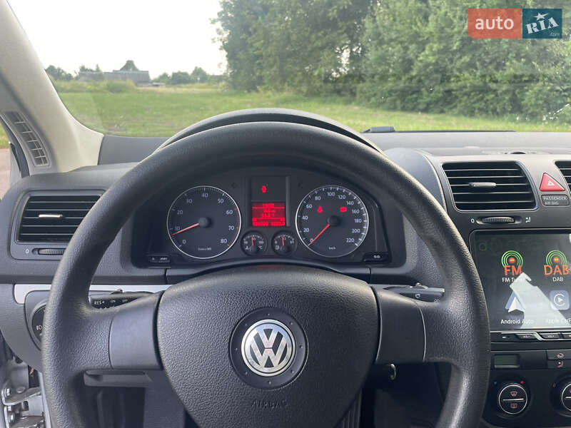 Седан Volkswagen Jetta 2007 в Дубно