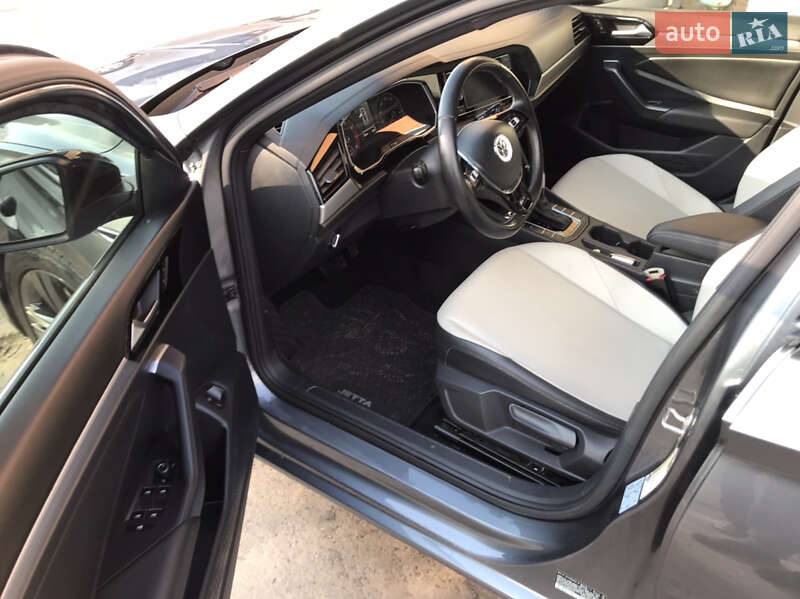 Седан Volkswagen Jetta 2020 в Лебедині