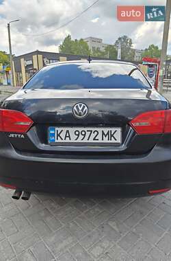 Седан Volkswagen Jetta 2011 в 