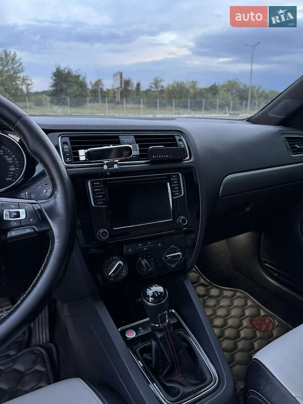 Седан Volkswagen Jetta 2016 в Полтаві фото 12 Седан Volkswagen Jetta 2016 в Полтаві