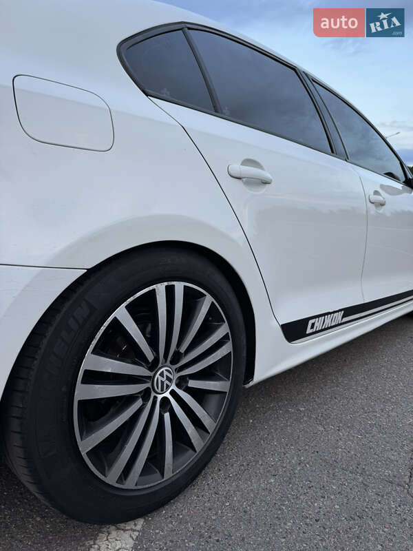 Седан Volkswagen Jetta 2016 в Полтаві фото 20 Седан Volkswagen Jetta 2016 в Полтаві