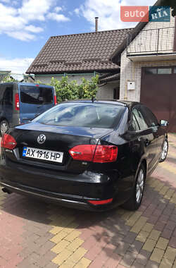 Седан Volkswagen Jetta 2013 в 