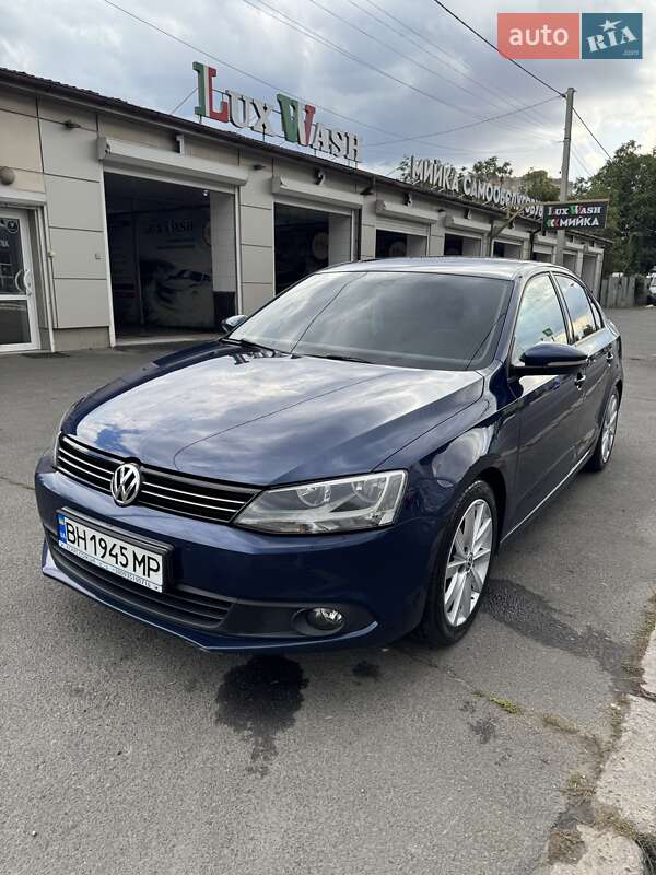 Седан Volkswagen Jetta 2013 в Одессе