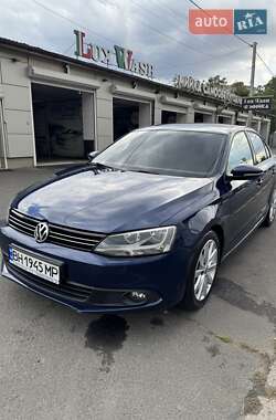 Седан Volkswagen Jetta 2013 в 