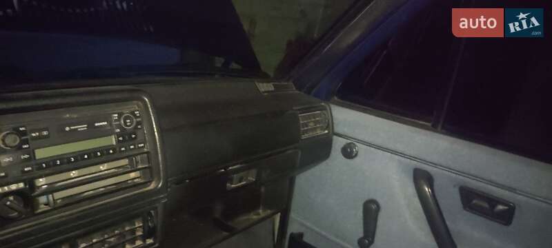 Седан Volkswagen Jetta 1986 в Днепре