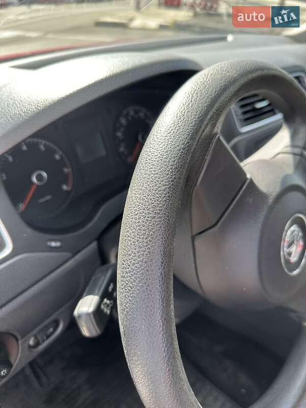 Седан Volkswagen Jetta 2012 в Києві