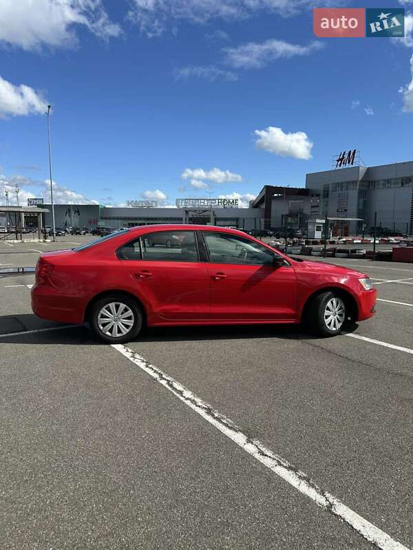 Седан Volkswagen Jetta 2012 в Києві