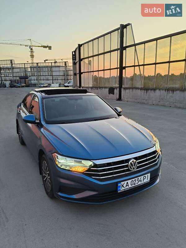 Седан Volkswagen Jetta 2021 в Києві