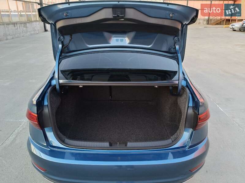 Седан Volkswagen Jetta 2021 в Києві