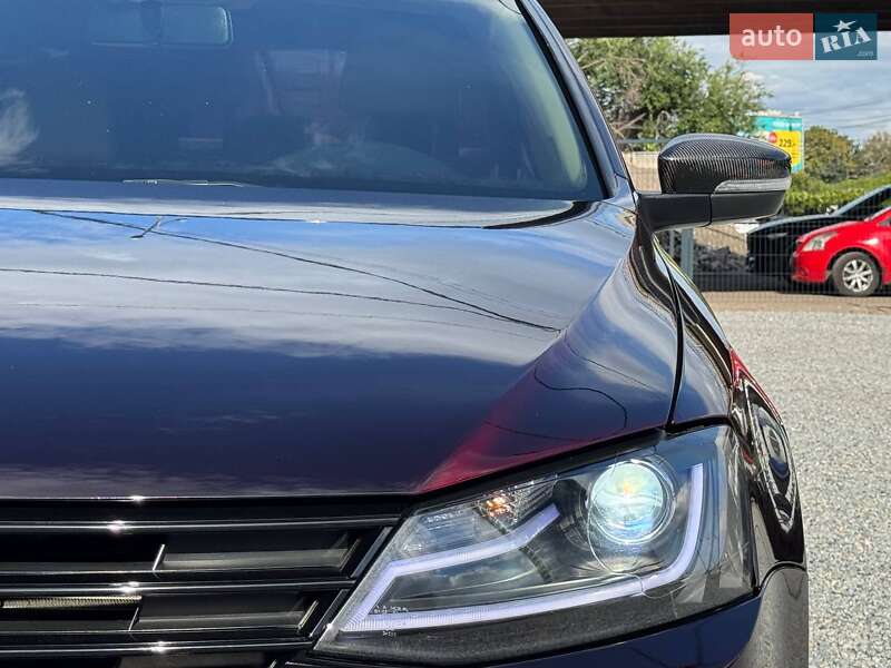 Седан Volkswagen Jetta 2015 в Днепре
