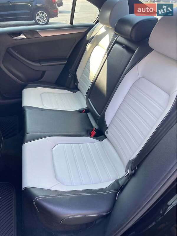 Седан Volkswagen Jetta 2016 в Запоріжжі фото 6 Седан Volkswagen Jetta 2016 в Запоріжжі