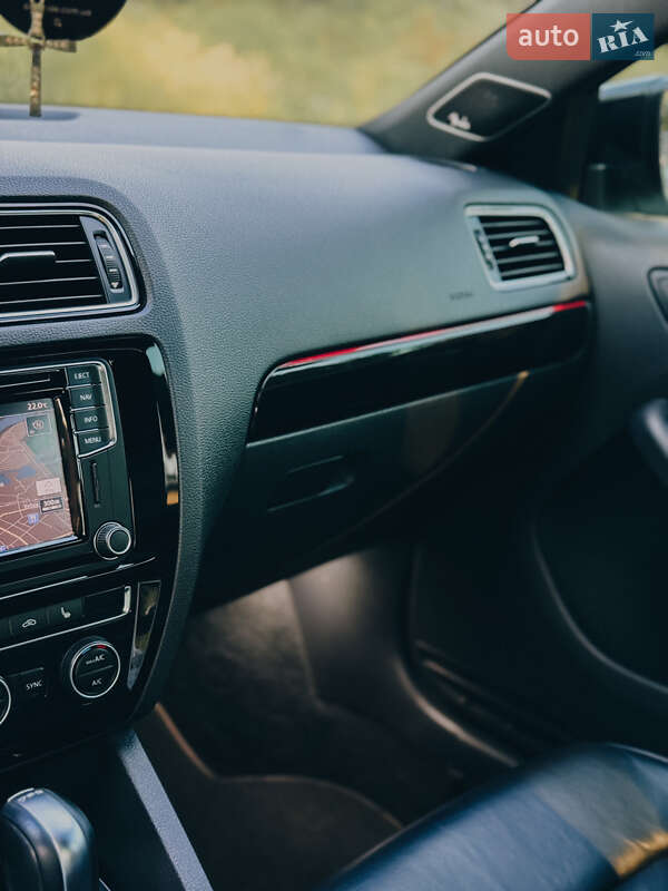 Седан Volkswagen Jetta 2017 в Кременчуці