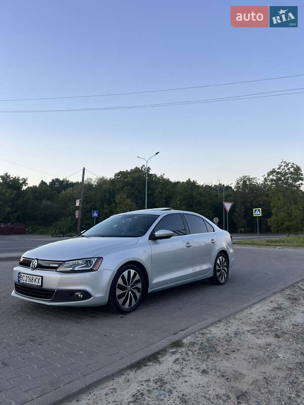 Седан Volkswagen Jetta 2013 в Львове