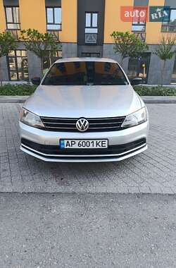Седан Volkswagen Jetta 2015 в 