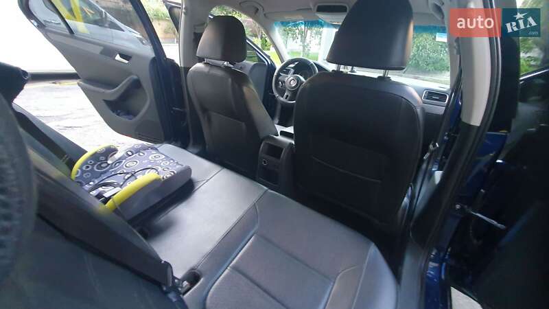 Седан Volkswagen Jetta 2012 в Броварах