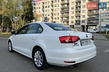 Седан Volkswagen Jetta 2015 в 