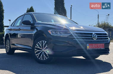 Седан Volkswagen Jetta 2019 в Сумах