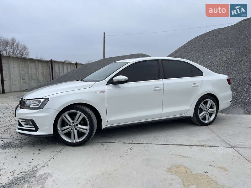 Седан Volkswagen Jetta 2012 в Києві