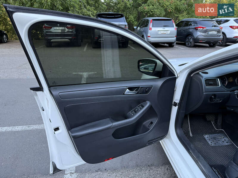 Седан Volkswagen Jetta 2013 в Одессе