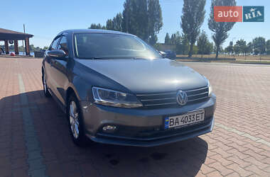 Седан Volkswagen Jetta 2015 в Києві