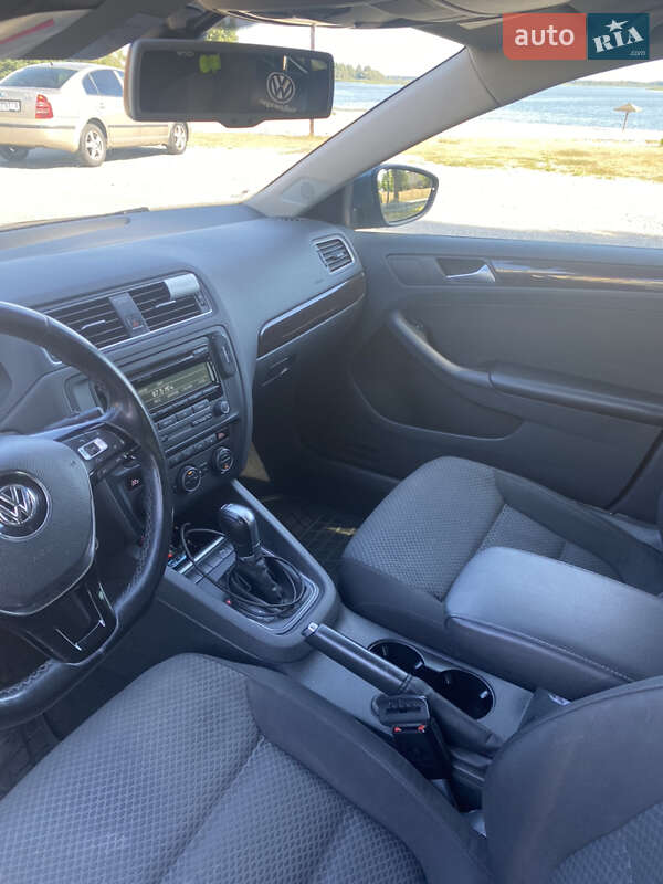 Седан Volkswagen Jetta 2015 в Києві фото 11 Седан Volkswagen Jetta 2015 в Києві