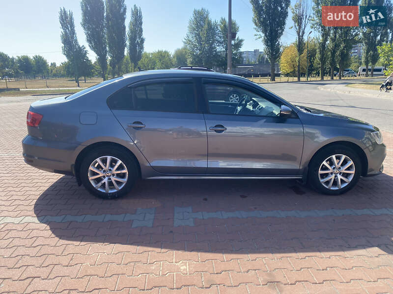 Седан Volkswagen Jetta 2015 в Києві фото 9 Седан Volkswagen Jetta 2015 в Києві