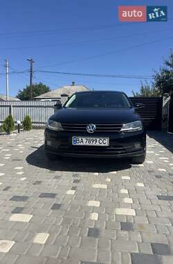 Седан Volkswagen Jetta 2016 в Добровеличківці
