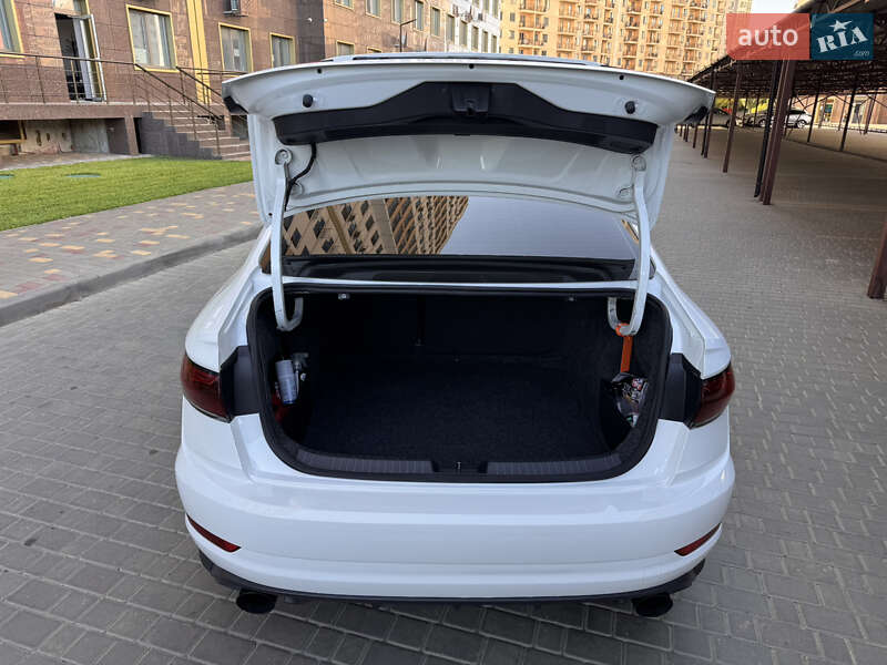 Седан Volkswagen Jetta 2019 в Одесі фото 10 Седан Volkswagen Jetta 2019 в Одесі