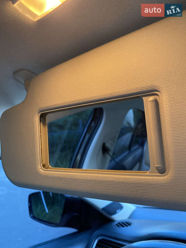 Седан Volkswagen Jetta 2013 в Луцьку