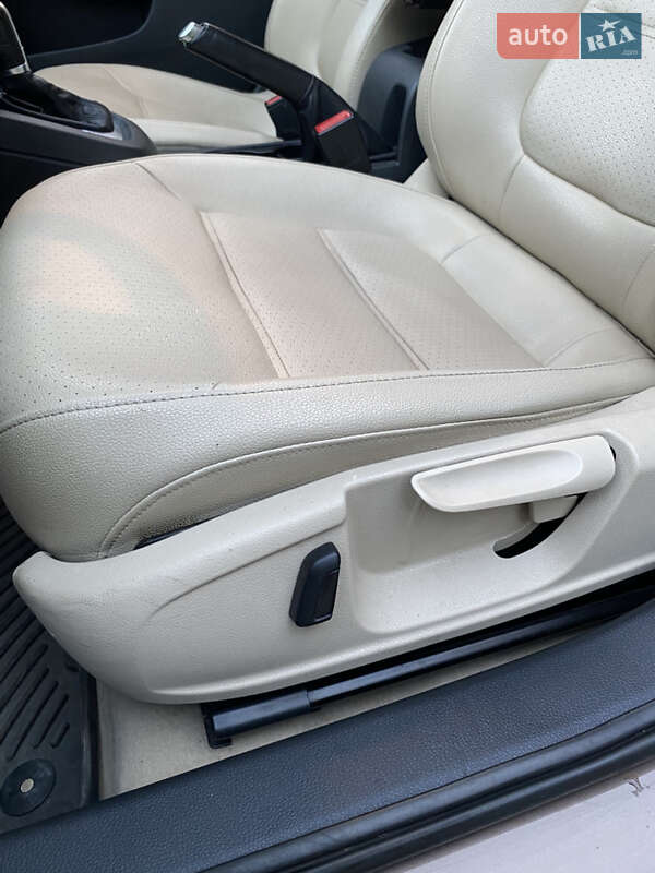 Седан Volkswagen Jetta 2013 в Луцьку