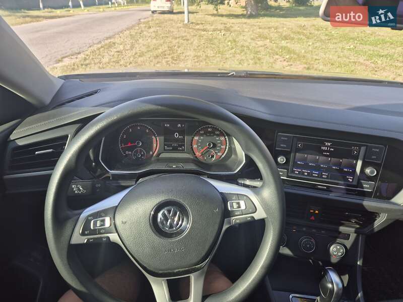 Седан Volkswagen Jetta 2021 в Киеве