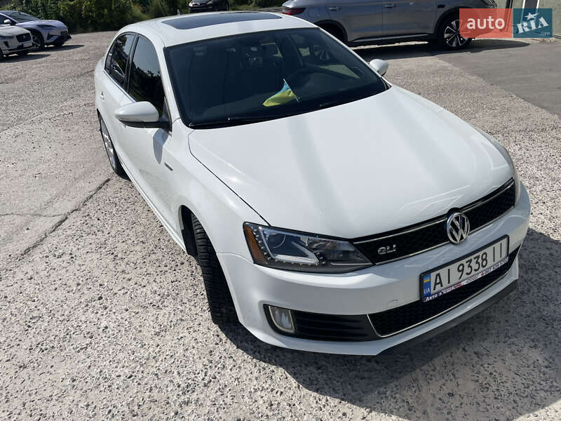 Седан Volkswagen Jetta 2014 в Киеве