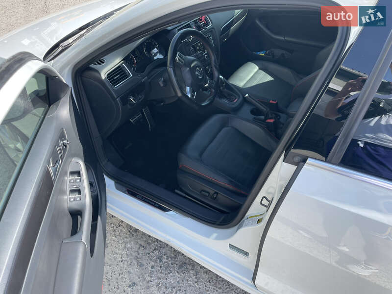 Седан Volkswagen Jetta 2014 в Киеве