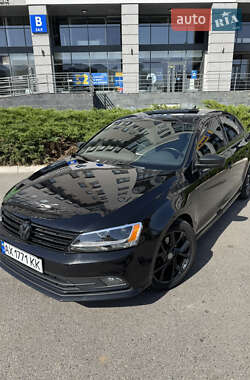 Седан Volkswagen Jetta 2015 в Києві
