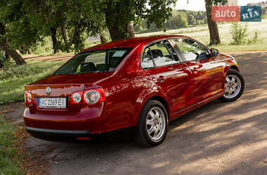 Седан Volkswagen Jetta 2006 в 
