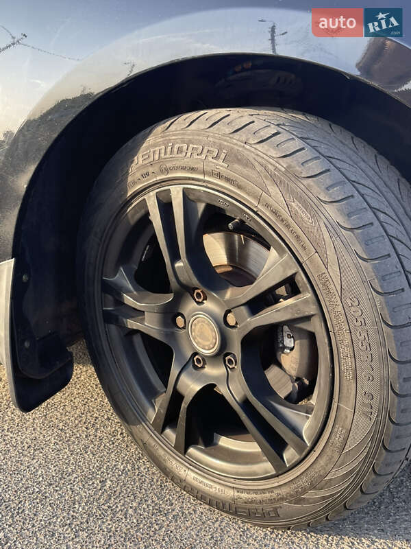 Седан Volkswagen Jetta 2012 в Києві