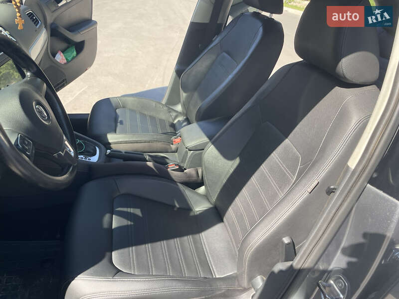 Седан Volkswagen Jetta 2010 в Решетилівці фото 9 Седан Volkswagen Jetta 2010 в Решетилівці