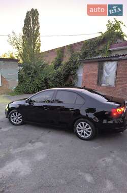 Седан Volkswagen Jetta 2014 в 