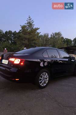 Седан Volkswagen Jetta 2014 в 
