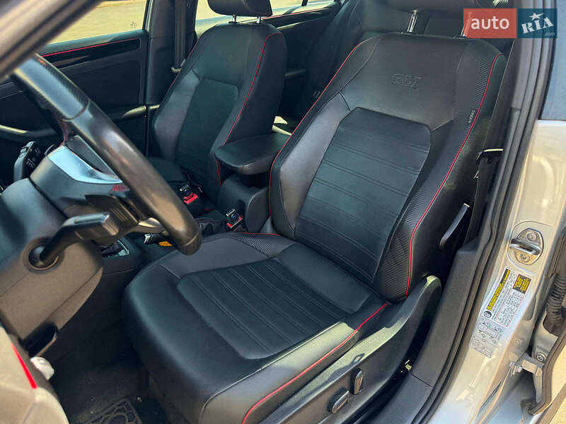 Седан Volkswagen Jetta 2015 в Киеве