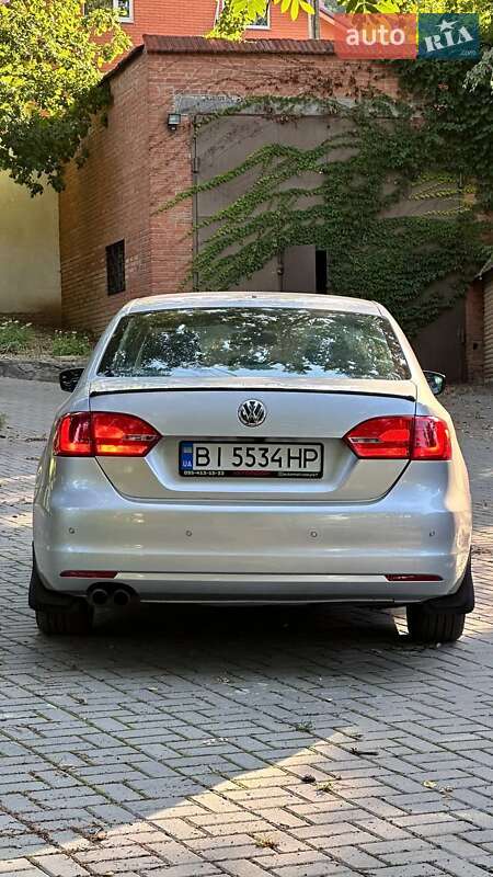 Седан Volkswagen Jetta 2013 в Полтаві