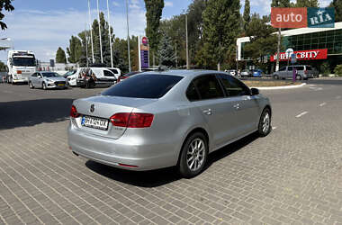 Седан Volkswagen Jetta 2010 в 