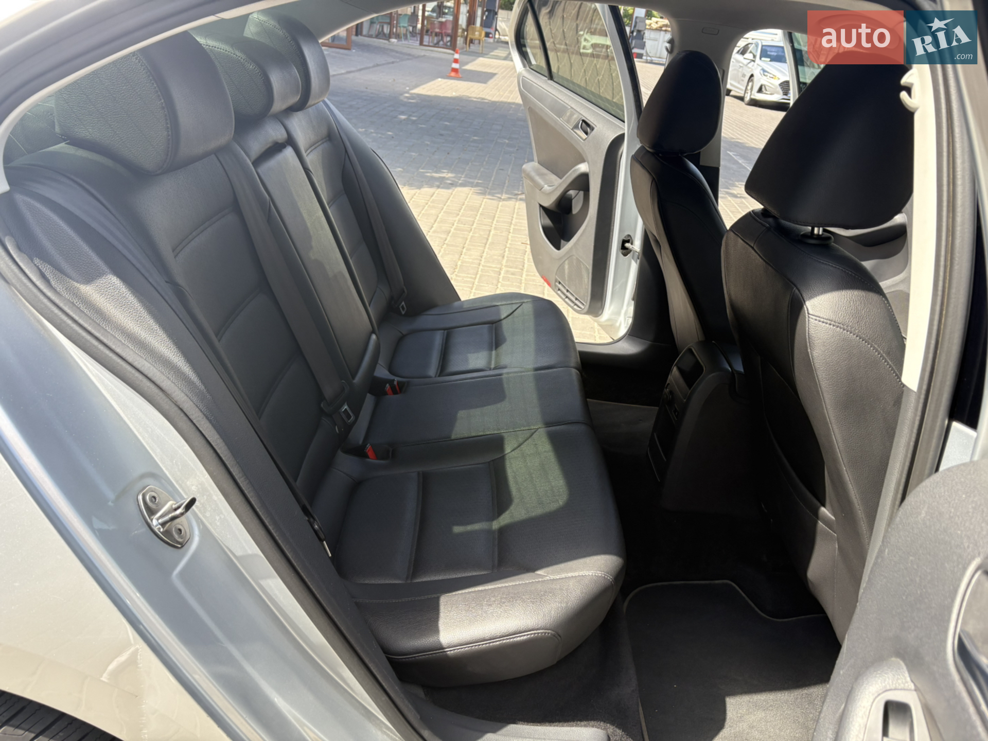 2010 Volkswagen Jetta - мініатюра 14