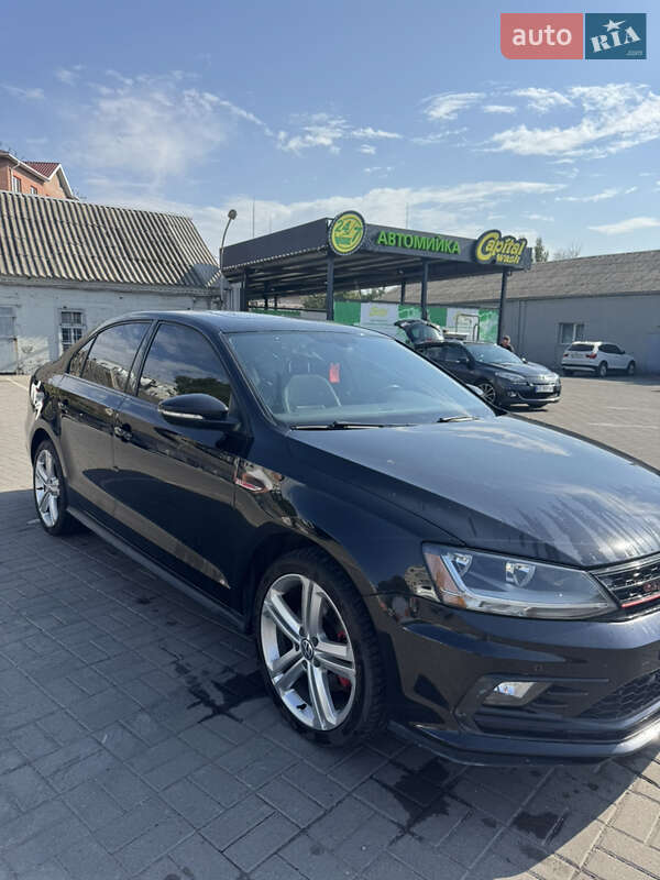 Седан Volkswagen Jetta 2016 в Павлограде