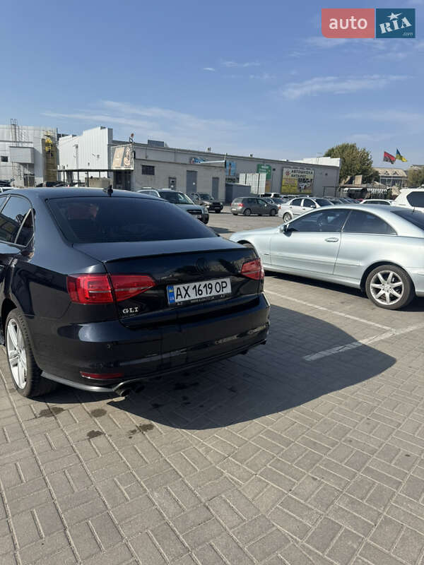 Седан Volkswagen Jetta 2016 в Павлограде