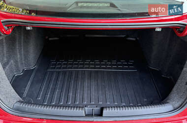 Седан Volkswagen Jetta 2015 в 