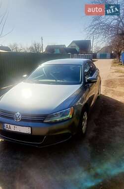 Седан Volkswagen Jetta 2013 в Киеве